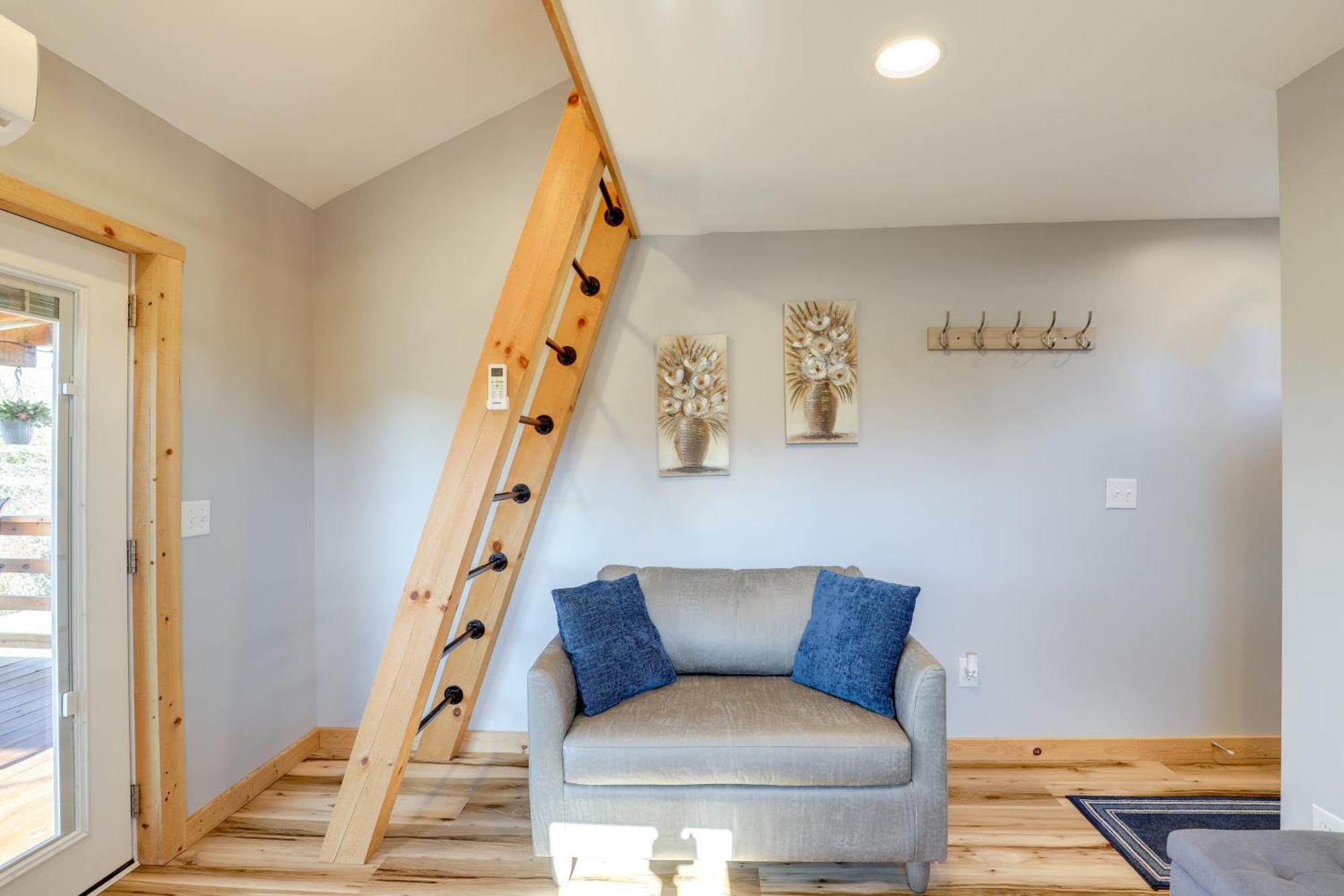 Marshall Studio With Loft, Hot Tub And Views! Exterior photo